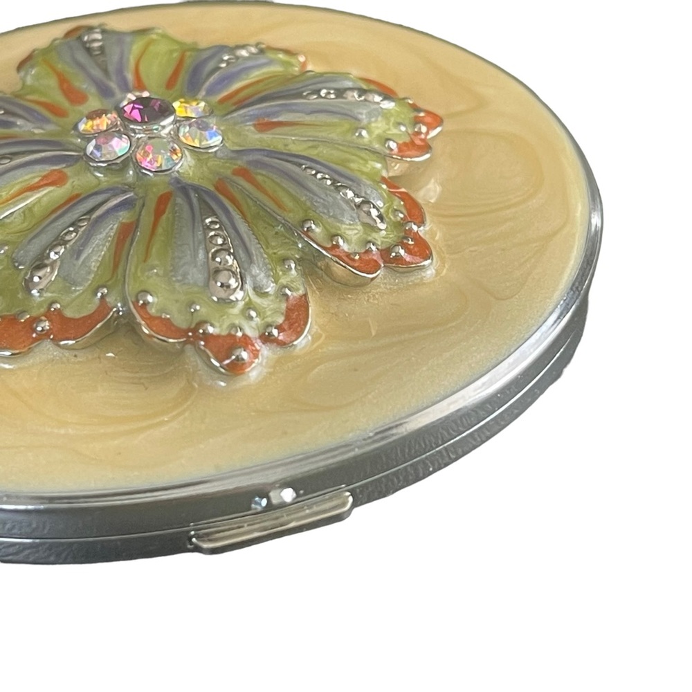Saks Fifth Avenue Double Mirror Compact Cream Silver Rhinestone Metal Flower - Picture 10 of 10